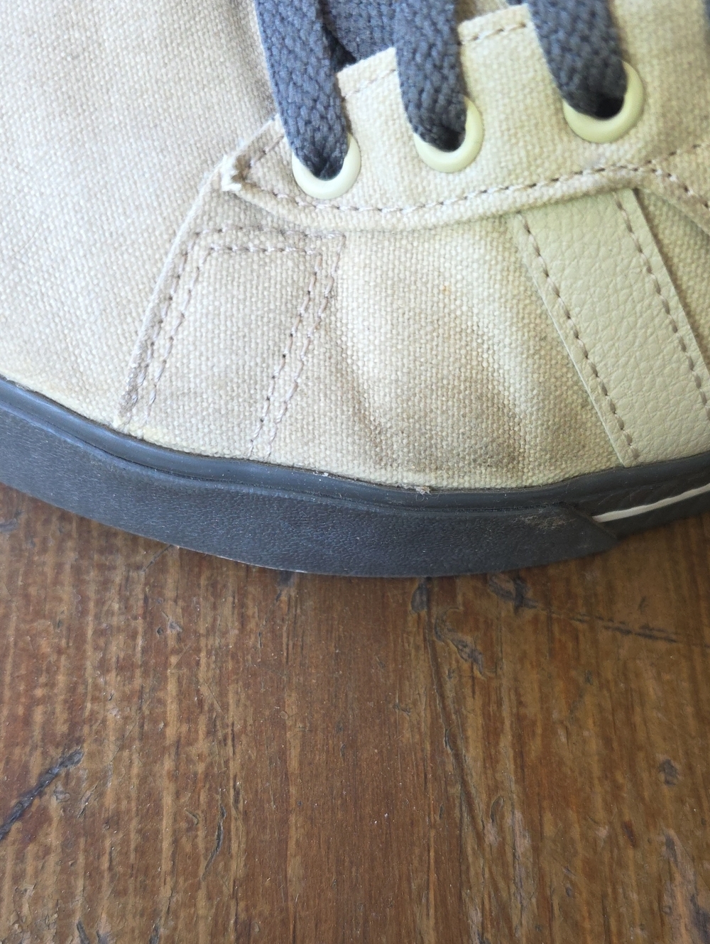 adidas  9.5 U.S 9 U.K SBeige Suede Low-Top Sneakers with Dark Gray Accents - Picture 4 of 6